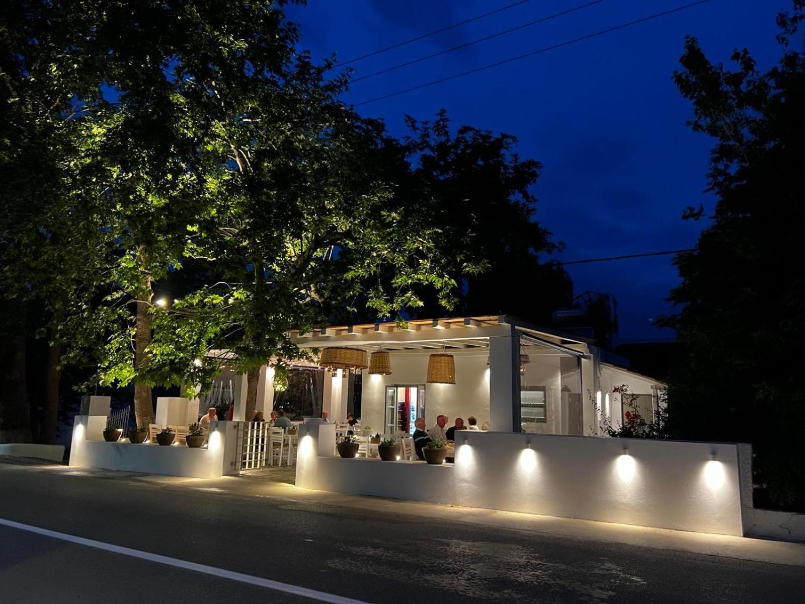 Paris Studios & Apartment Agia Paraskevi  Exterior foto